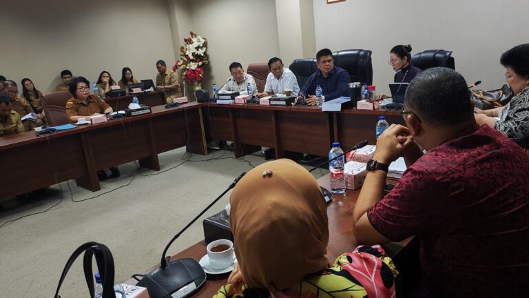 Dipimpin Henry Walukow, Pansus dan Eksekutif Sepakati Subtansi  Ranperda RTRW