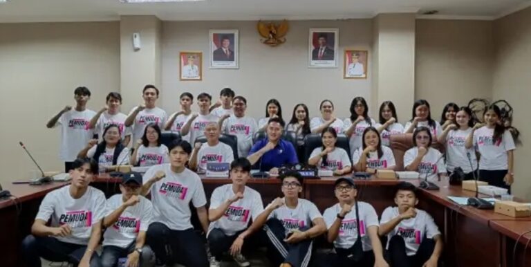 Belajar Tentang Lembaga DPRD, Ini Pesan Royke Anter Kepada Pemuda GMIM Betlehem Tataaran Dua -Tondano