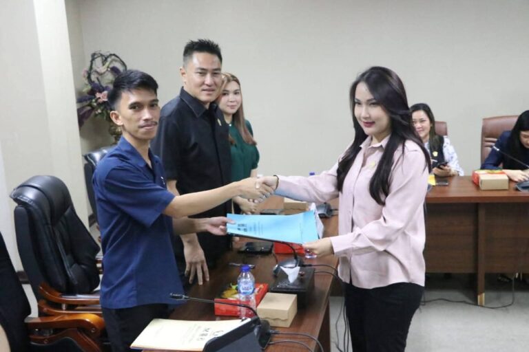 Fraksi Demokrat Setuju Ranperda Kepemudaan Ditetapkan Jadi Perda, Ini Catatan Penting Disampaikan Angelia Wenas