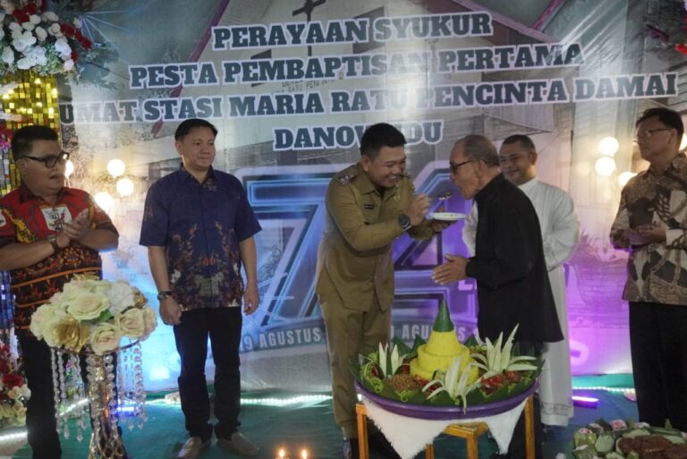 Randito Maringka Hadiri Misa Syukur Pesta Pembaptisan Pertama yang ke-74 Umat Katolik Stasi Maria Ratu Pencinta Damai Danowudu