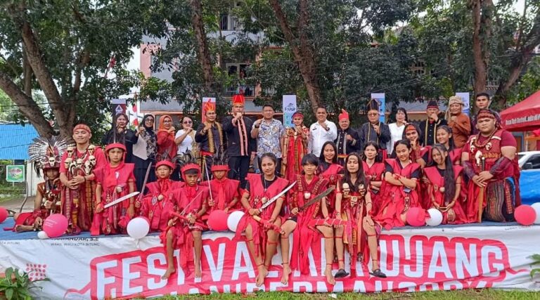 Lestarikan Budaya, Wawali Randito Maringka Buka Secara Resmi Festival Aerujang Giper 2025