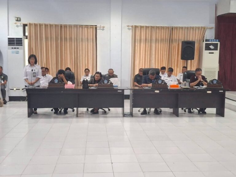 Pem-Kab Sitaro Rapat Kerja Bersama Gabungan Komisi di DPRD Sitaro