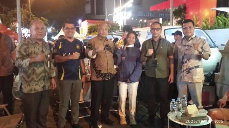 Komisaris BSG Sachrul Mamonto Serahkan Bonus ke Vanda, Atlet Sambo Peraih Emas PON Kudus, Petinggi Torang Pe Bank Siap Fasilitasi Pekerjaan