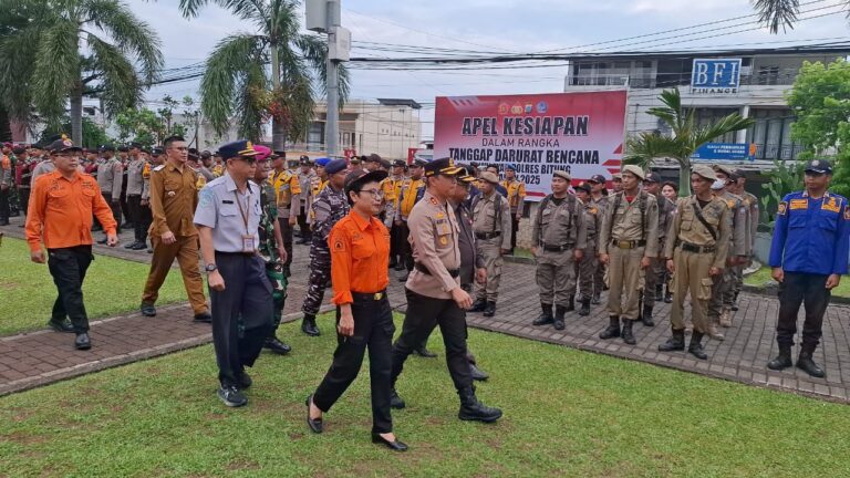 Pimpin Apel Kesiapsiagaan Tanggap Darurat Bencana, Kapolres Bitung Tegaskan Pentingnya Sinergi dan Kesiapan Seluruh Unsur Hadapi Potensi Bencana  di Kota Bitung