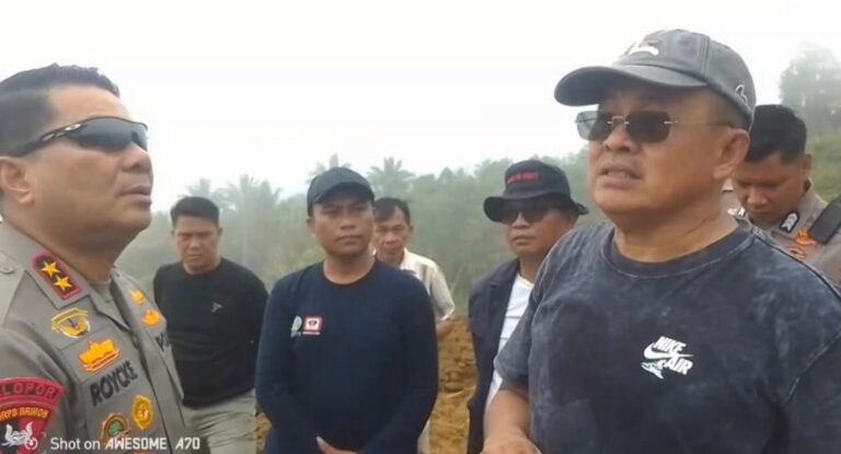 Beri Perhatian Serius, Kapolda Sulut Royke Langie Turun ke Perkebunan Tatawiran