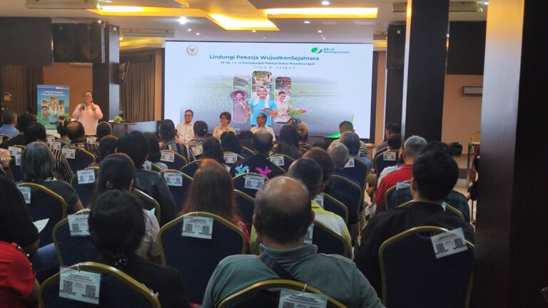 Felly Runtuwene Sosialisasikan Pentingnya Program Jaminan Sosial Ketenagakerjaan
