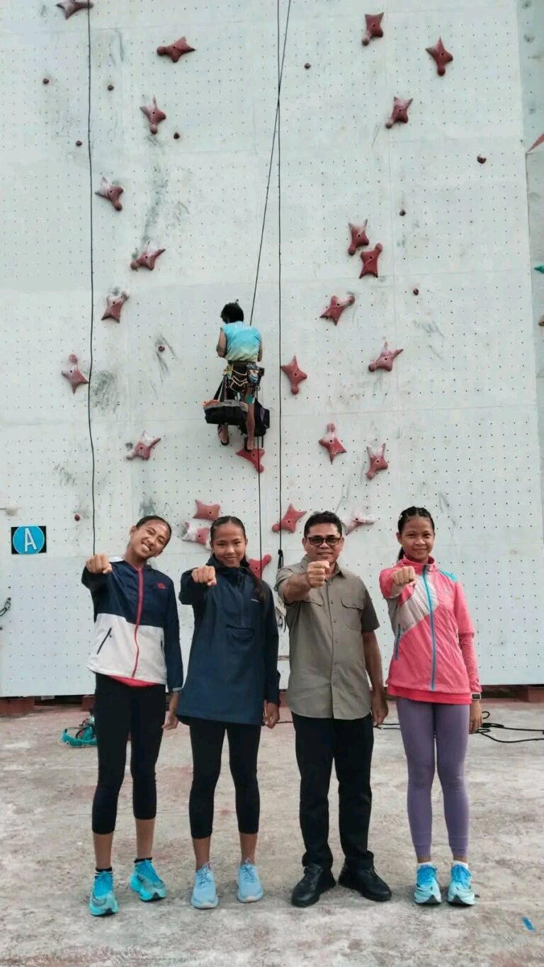 Dukung Atlet Daerah, Plt. Bupati Hironimus Makainas Tinjau Langsung Pemusatan Latihan di God Bless Park Manado
