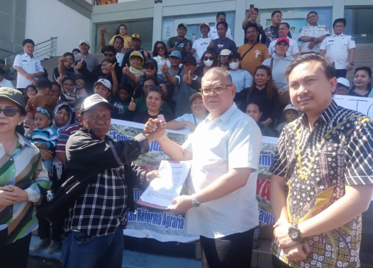Terkait Masala Tanah, Ratusan Warga Tokanbahu Makawidey Bawa Aspirasi ke DPRD Sulut