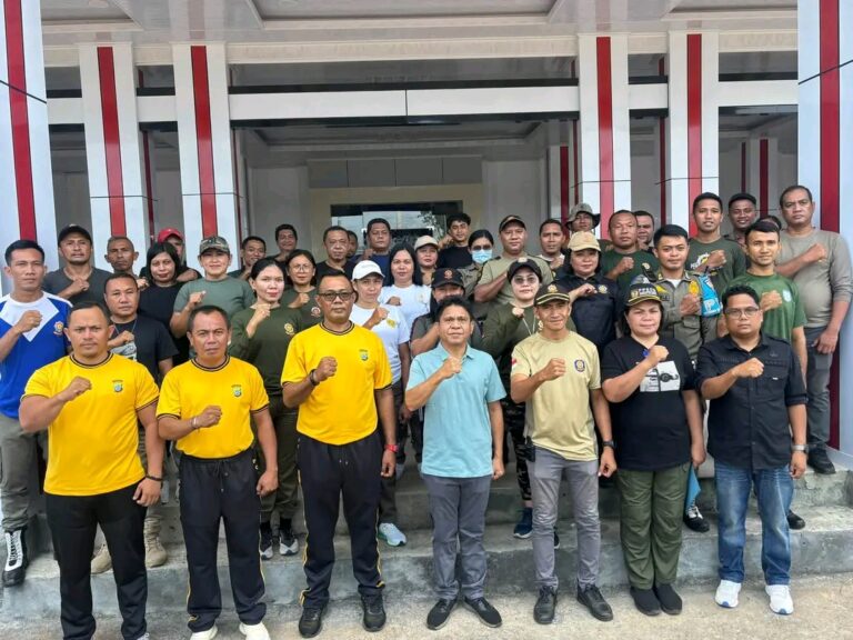 Dihadiri Sekda Sitaro, Sat Pol PP dan Damkar Gelar Pelaksanaan Pembinaan dan Pelatihan Kesamaptaan.