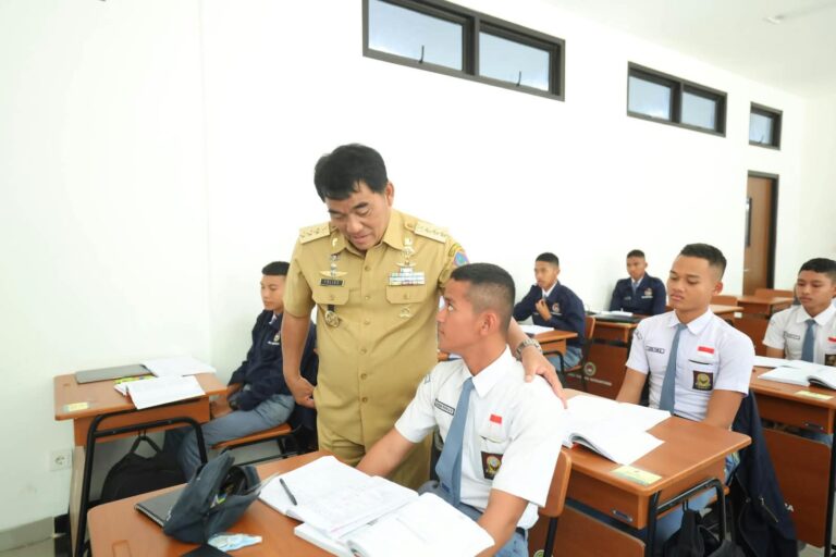 Perhatian Serius Gubernur Sulut untuk SMA TN Kampus Langowan: Disini Tidak Hanya Cerdas, Tetapi Disiplin, Berkarakter & Punya Jiwa Kepemimpinan Tangguh